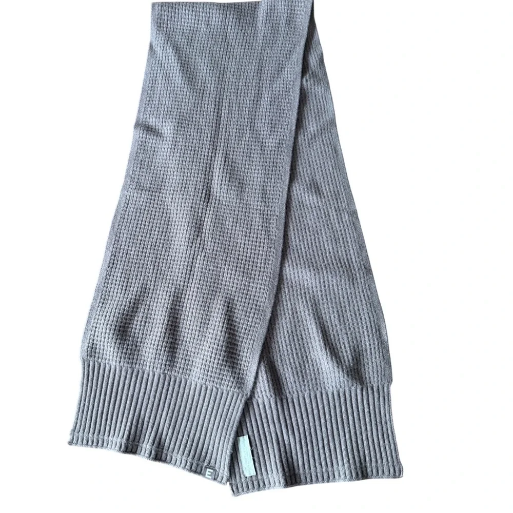 Everlane‎ Waffle Knit Scarf Taupe Grey Brown Ribbed Trim One Size OS Accessory